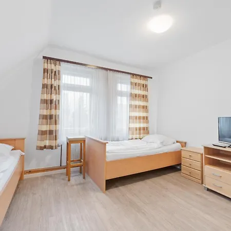 Hostel Haus 6 Nebringen Monteurzimmer Fuer Handwerker Und Teams - Ls Crewcomfort - Weitere Unterkuenfte Vorhanden *