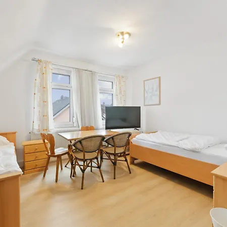 Haus 6 Nebringen Monteurzimmer Fuer Handwerker Und Teams - Ls Crewcomfort - Weitere Unterkuenfte Vorhanden * Gaufelden