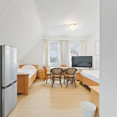 Haus 6 Nebringen Monteurzimmer Fuer Handwerker Und Teams - Ls Crewcomfort - Weitere Unterkuenfte Vorhanden ホステル