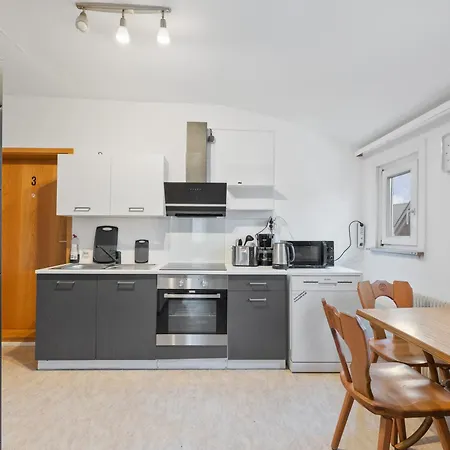 Haus 6 Nebringen Monteurzimmer Fuer Handwerker Und Teams - Ls Crewcomfort - Weitere Unterkuenfte Vorhanden Хостел Гойфельден